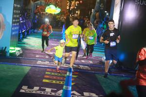 BIB: 4176, 400
                            <button type="button" onclick="openModal(26275336)" class="btn btn-primary btn-sm float-right btn-popup" data-toggle="modal" data-target=".modal-high-quality">
                        <i class="fas fa-shopping-cart"></i> Add to Cart
                    </button>
                                            <button type="button" onclick="isThisMe(26275336, true)" class="btn btn-success btn-sm float-right btn-popup btn-isme hidden" data-toggle="tooltip" data-placement="bottom" title="นี่คือรูปของคุณใช่ไหม คลิกที่นี่เพื่อเอาเข้าอัลบั้ม">
                        <i class="fas fa-plus"></i> Add to album
                    </button>
                    <button type="button" onclick="isThisMe(26275336, false)" class="btn btn-warning btn-sm float-right btn-popup btn-isnotme hidden">
                        <i class="fas fa-ban"></i> Remove from album
                    </button>